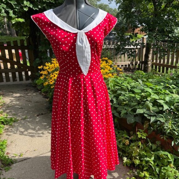 Stop Staring! Red White Polkadot Swing Dress size Large EUC! - Picture 2 of 5